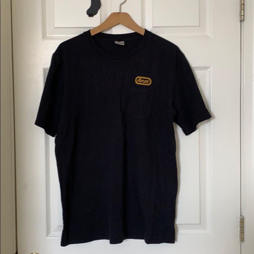 Black t-shirt ascot!
